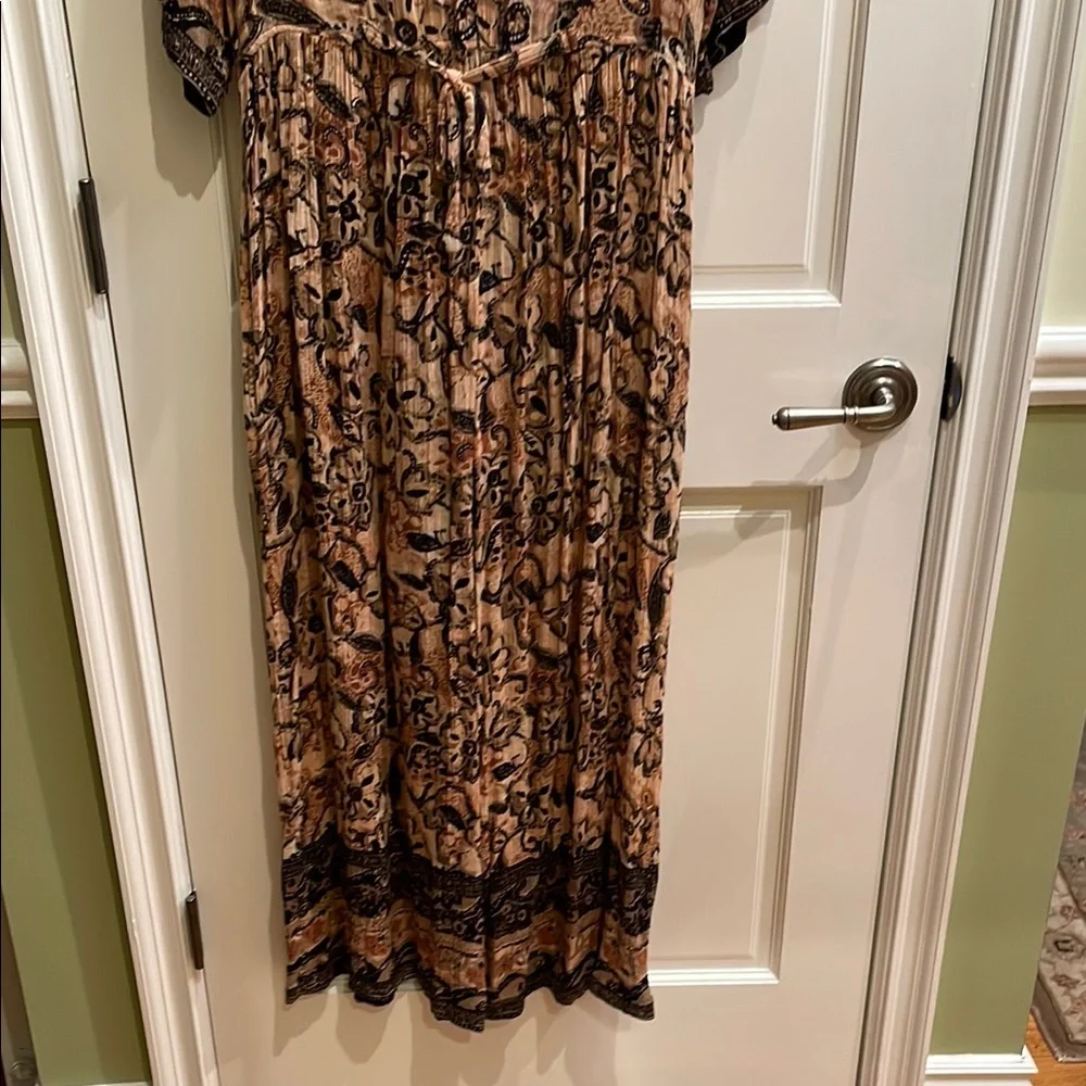 Elegant Vintage Floral Jumpsuit with Paded Shoulders - Picture 4 of 8